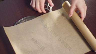 切割烘焙纸涂层轮烘焙锅厨房餐具